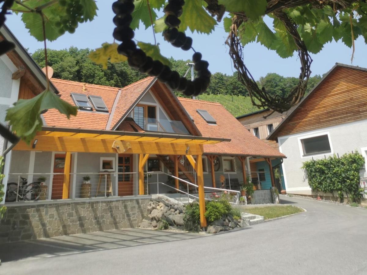 Winzer Suite - Weingut Dietl Riegersburg Exterior photo